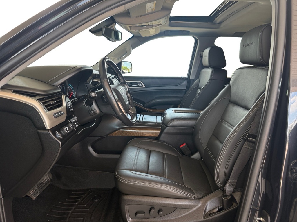 Photo 9 of this GMC YUKON