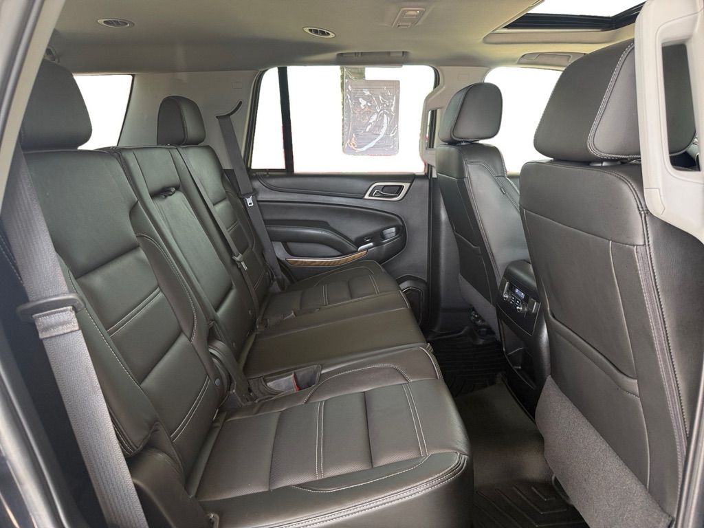 Photo 14 of this GMC YUKON