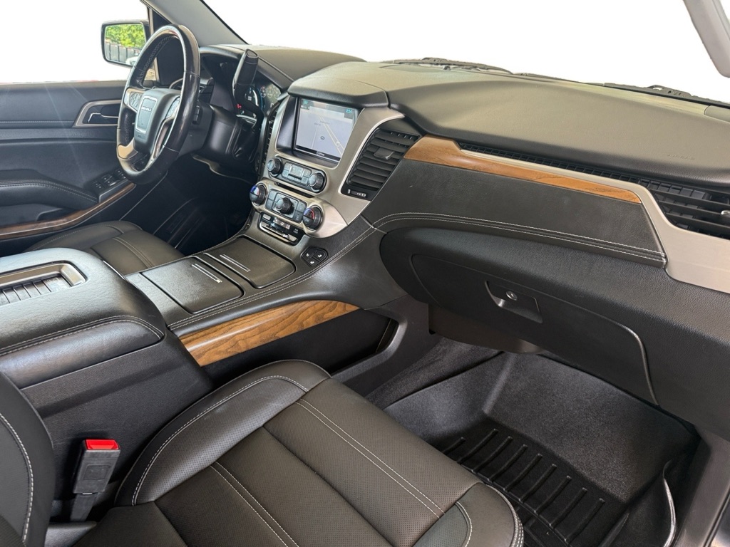 Photo 11 of this GMC YUKON