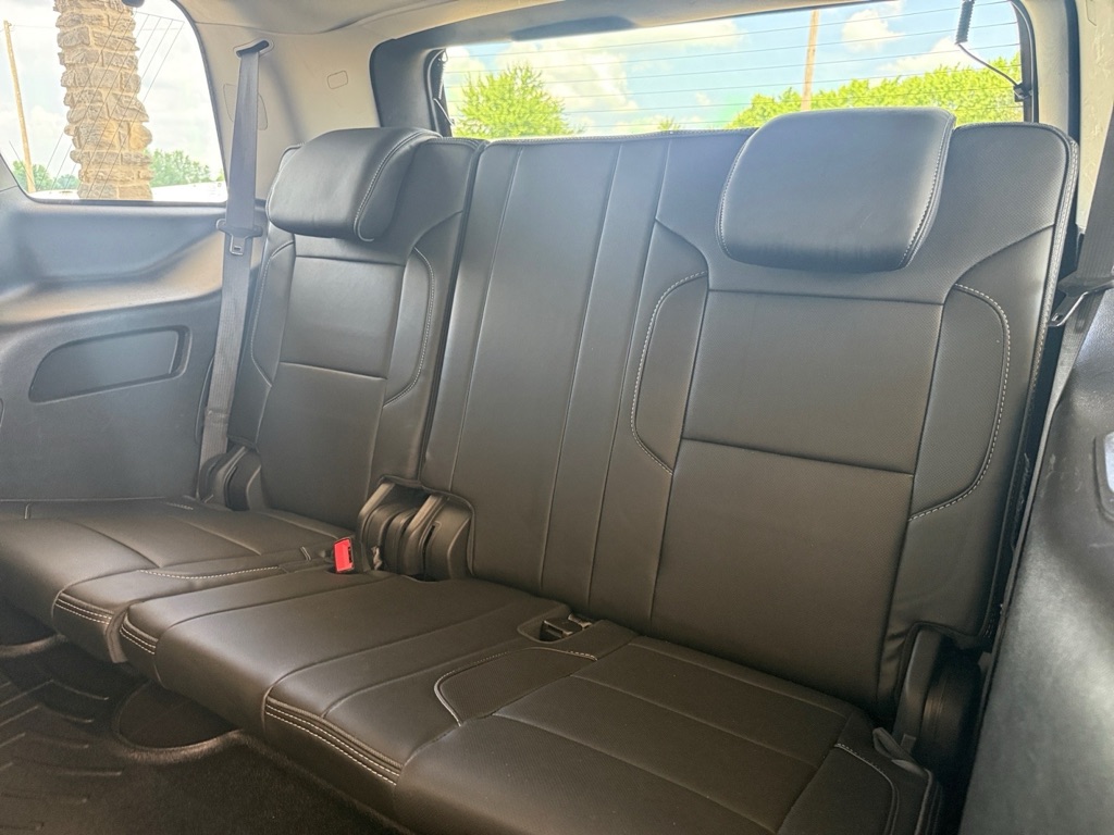 Photo 15 of this GMC YUKON