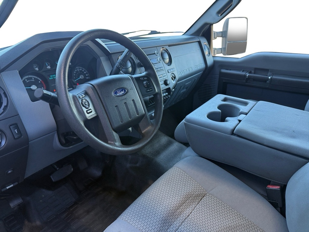 Photo 10 of this FORD F450