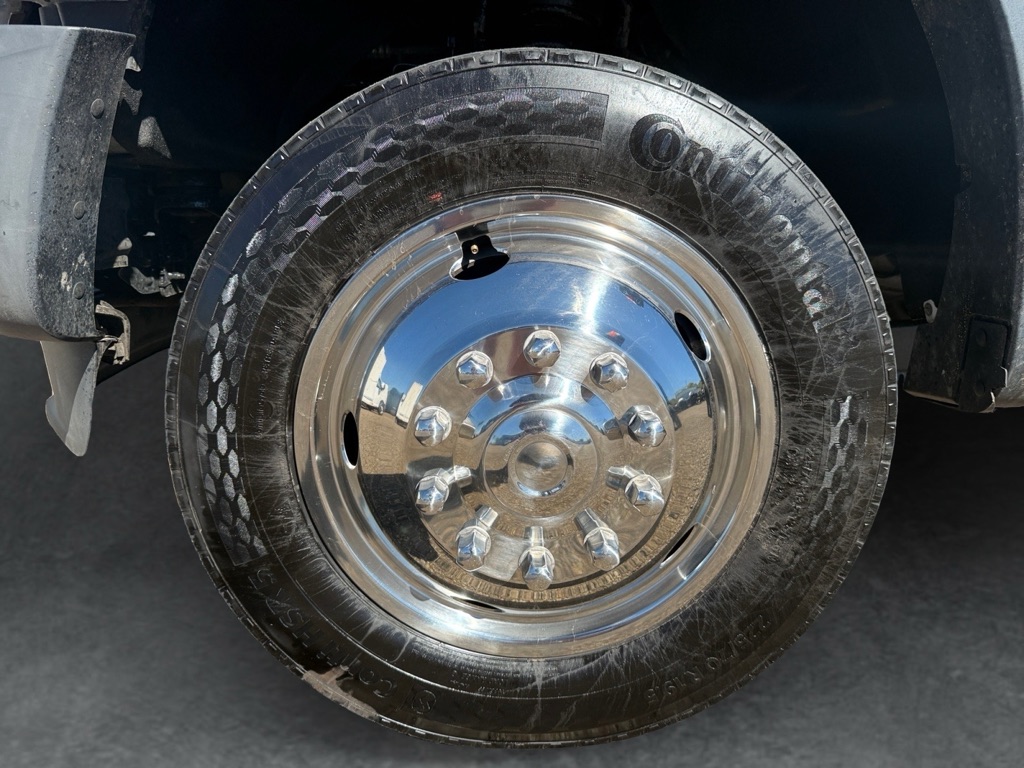 Photo 29 of this FORD F450