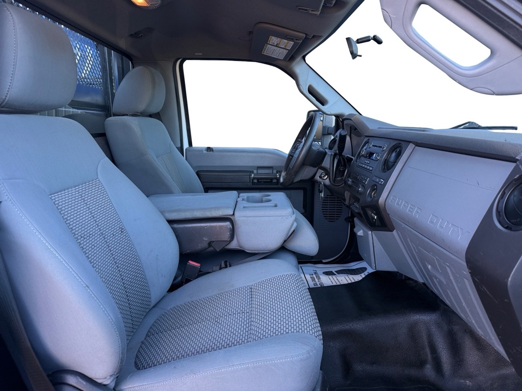 Photo 12 of this FORD F450
