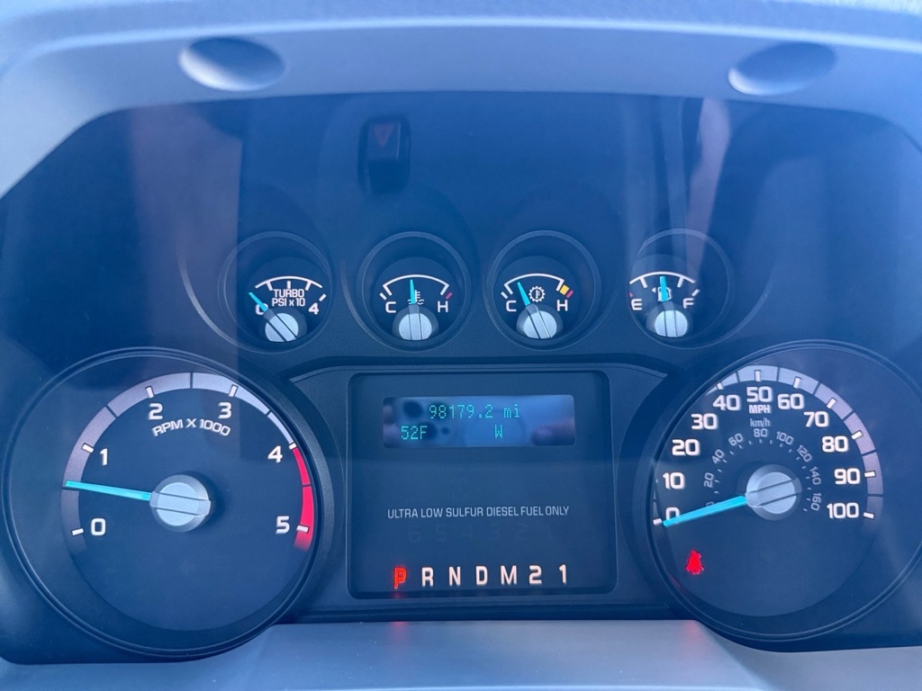Photo 14 of this FORD F450