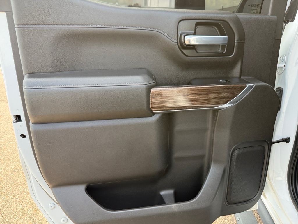 Photo 33 of this CHEVROLET SILVERADO 1500
