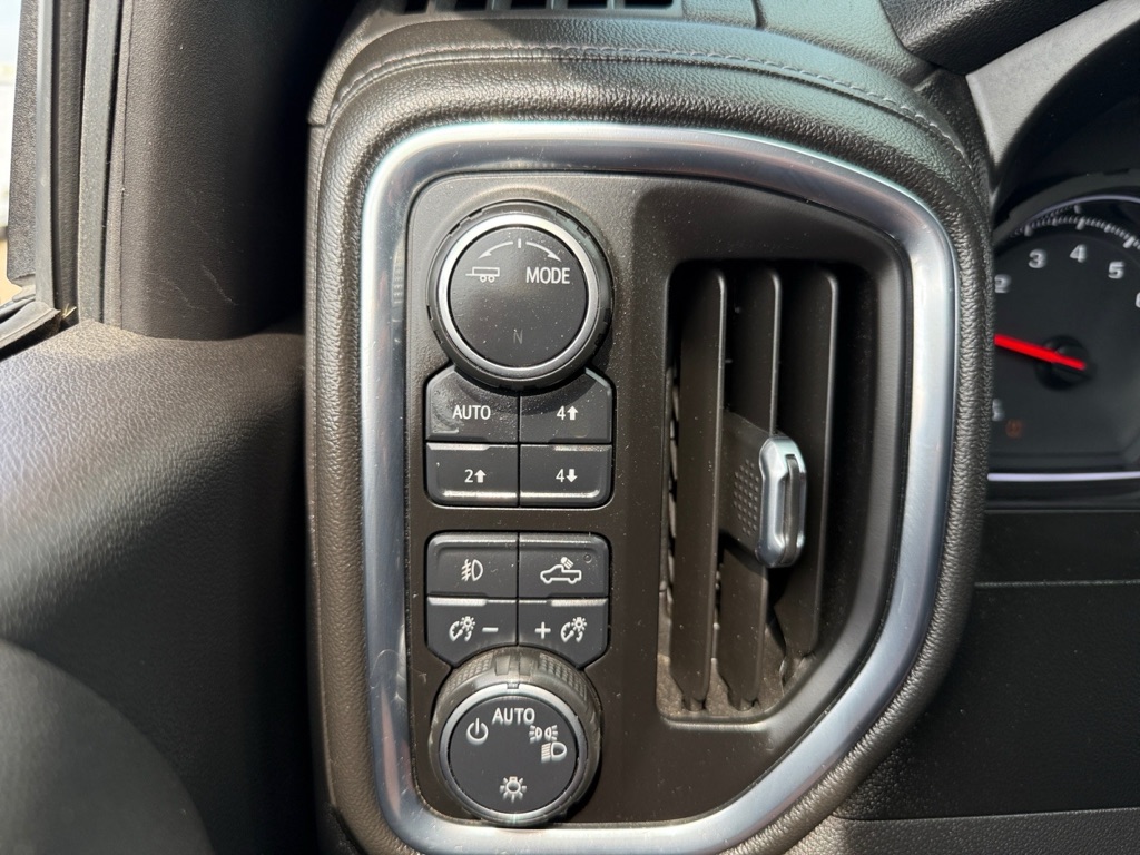 Photo 25 of this CHEVROLET SILVERADO 1500