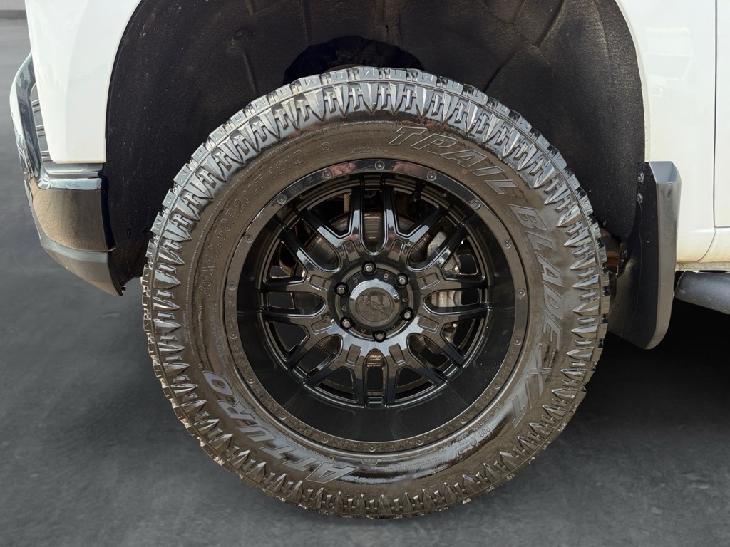 Photo 40 of this CHEVROLET SILVERADO 1500