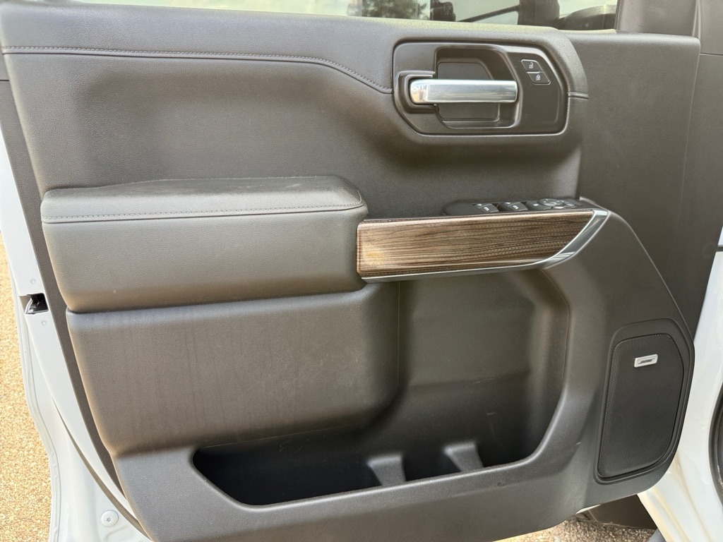 Photo 31 of this CHEVROLET SILVERADO 1500