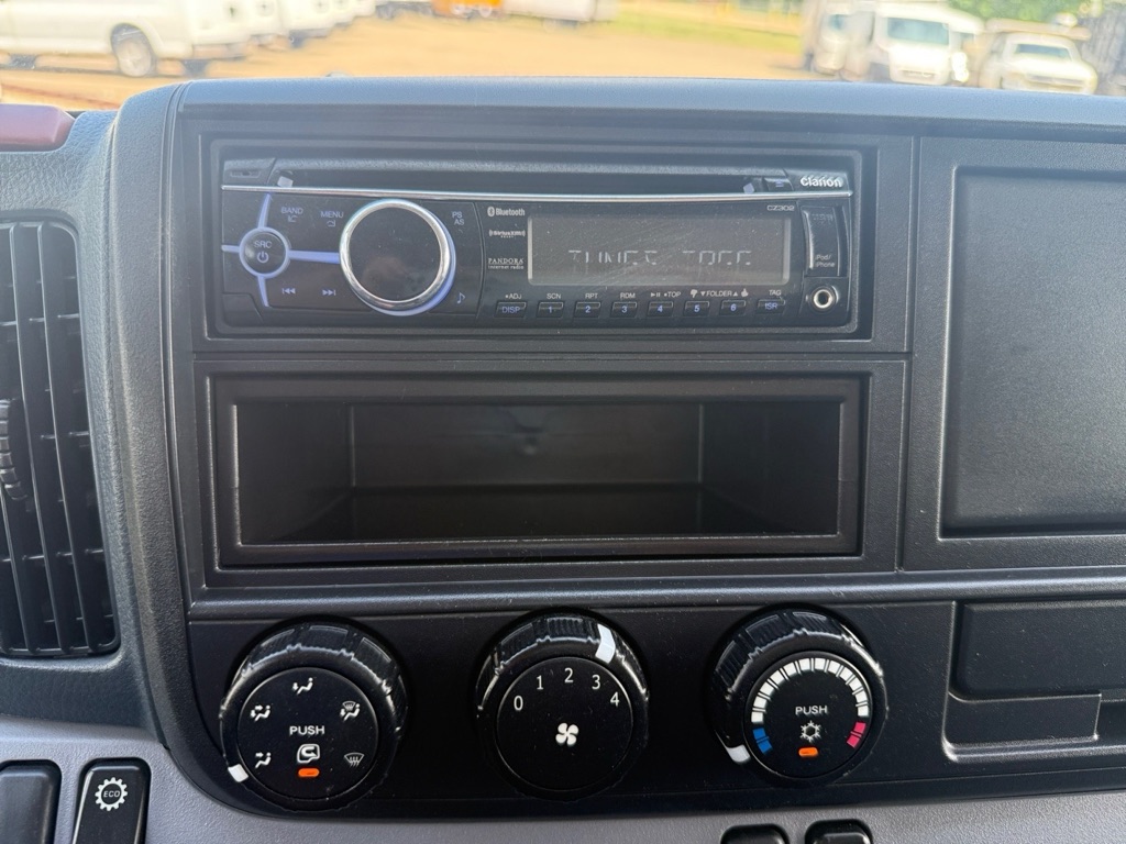 Photo 12 of this MITSUBISHI FUSO