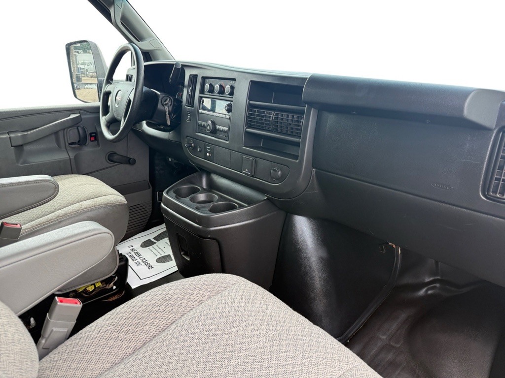 Photo 9 of this GMC SAVANA