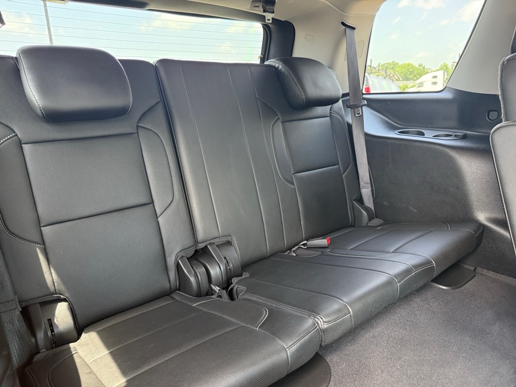 Photo 16 of this GMC YUKON