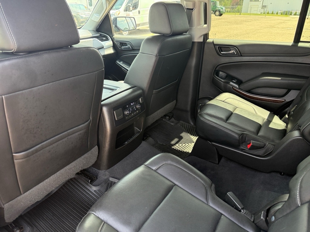 Photo 13 of this GMC YUKON
