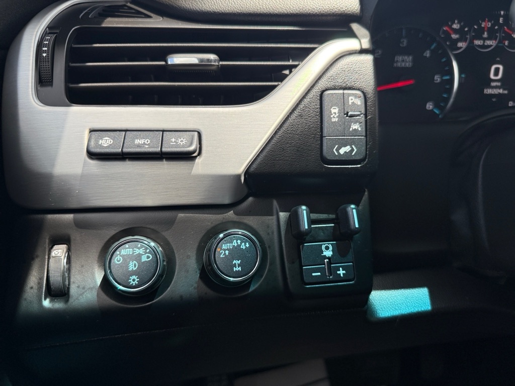 Photo 30 of this GMC YUKON