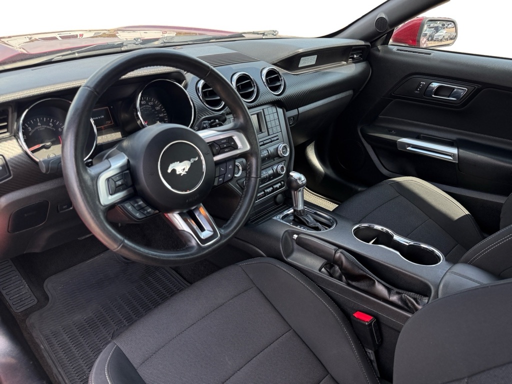 Photo 10 of this FORD MUSTANG