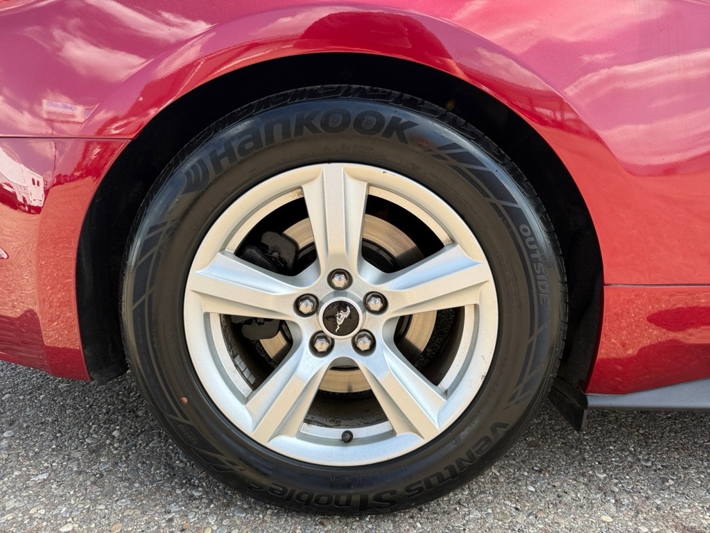 Photo 29 of this FORD MUSTANG