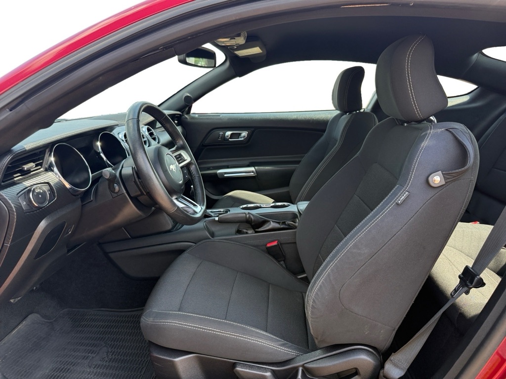 Photo 9 of this FORD MUSTANG