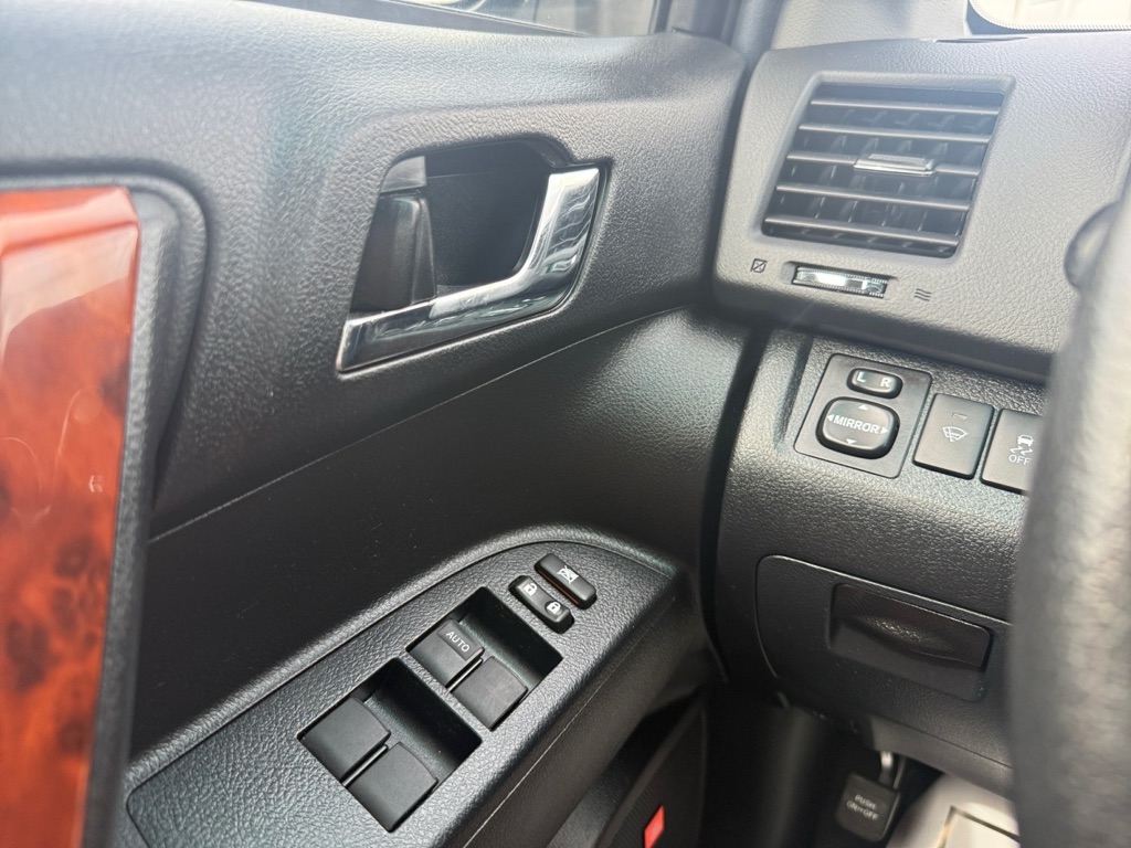 Photo 27 of this TOYOTA HIGHLANDER