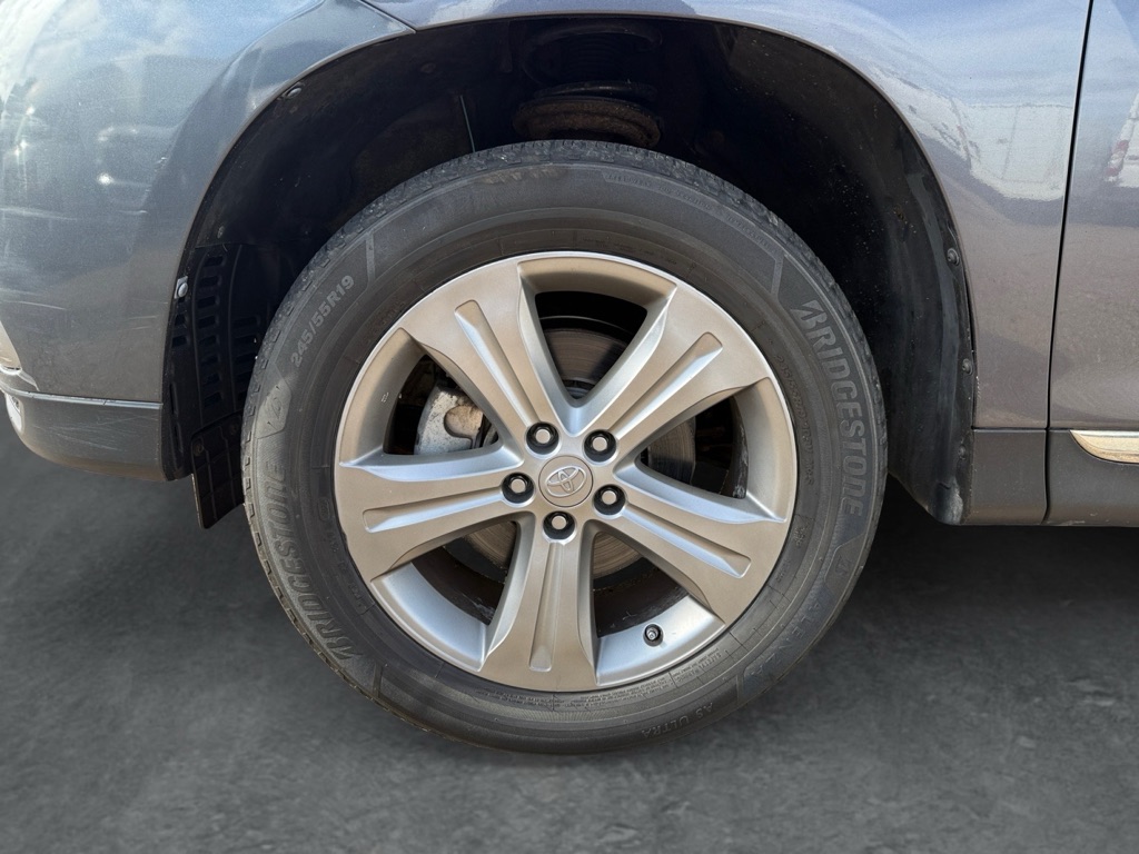 Photo 37 of this TOYOTA HIGHLANDER