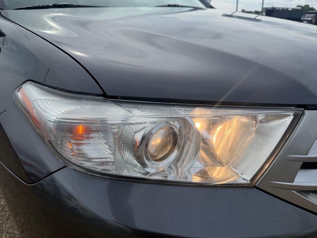 Photo 33 of this TOYOTA HIGHLANDER
