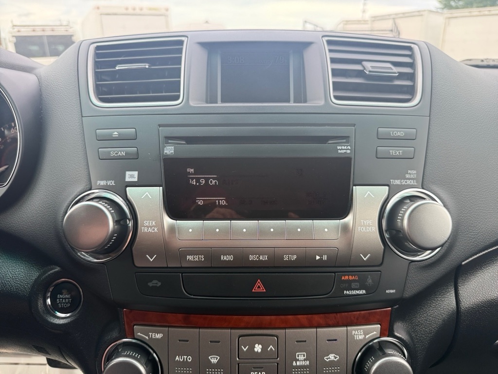 Photo 21 of this TOYOTA HIGHLANDER