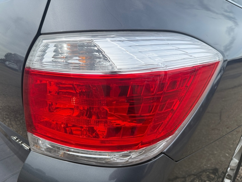 Photo 34 of this TOYOTA HIGHLANDER