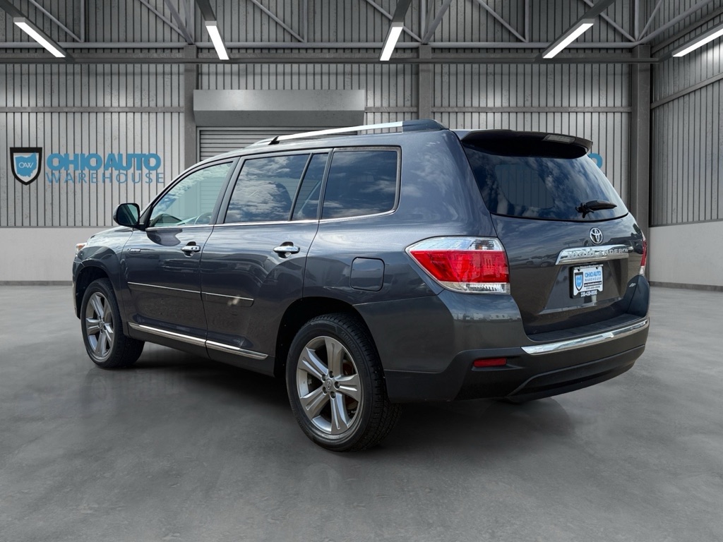 Photo 6 of this TOYOTA HIGHLANDER