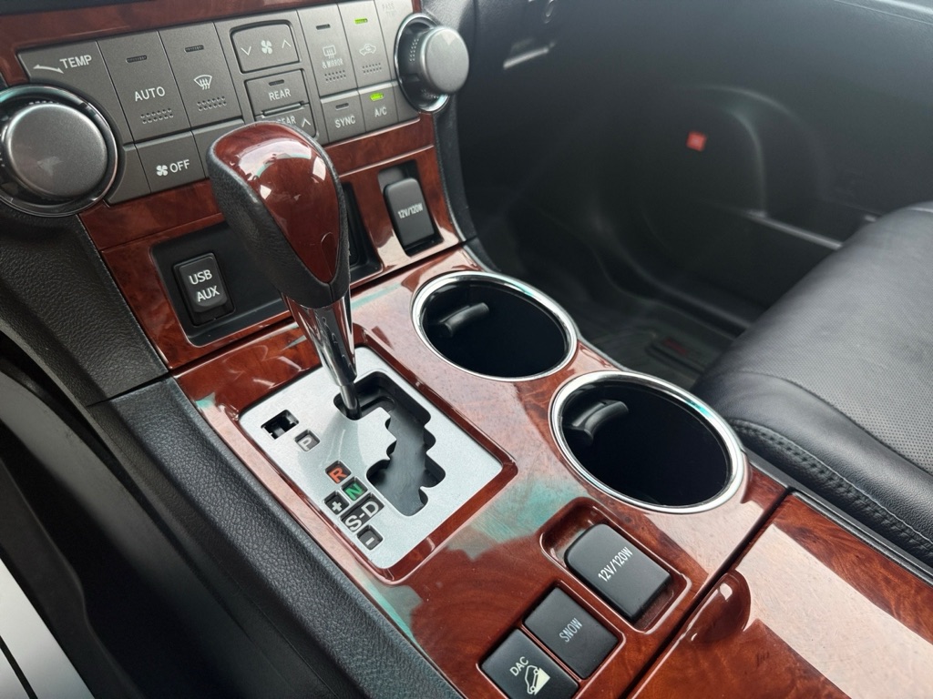 Photo 24 of this TOYOTA HIGHLANDER