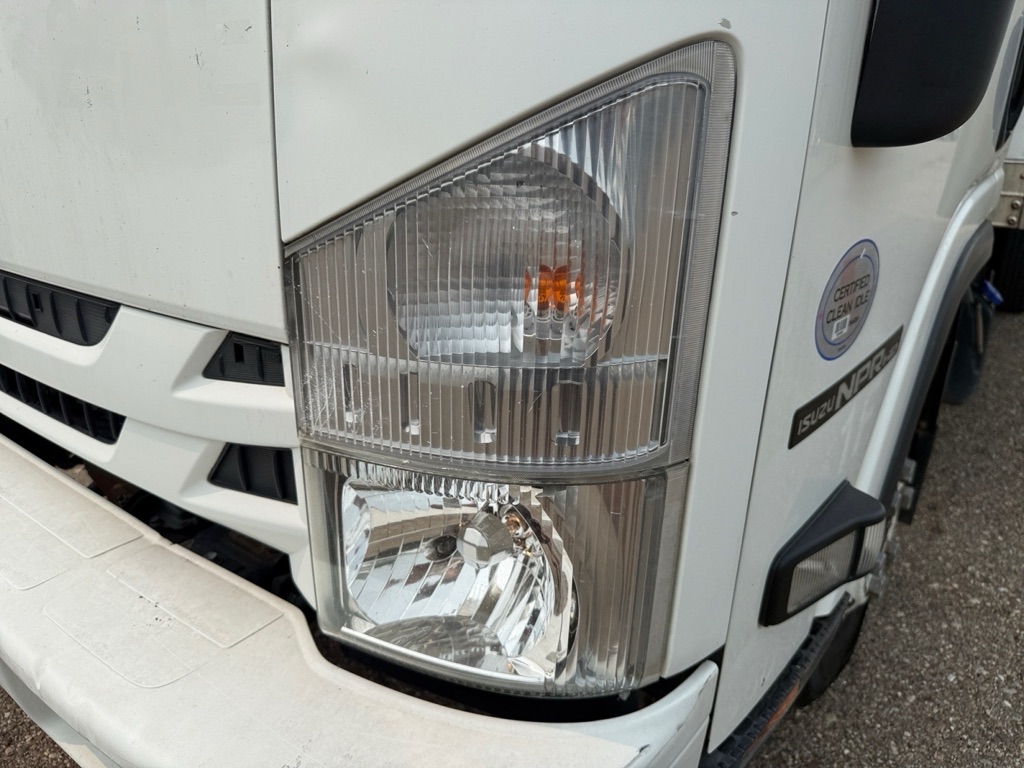 Photo 24 of this ISUZU NPR HD