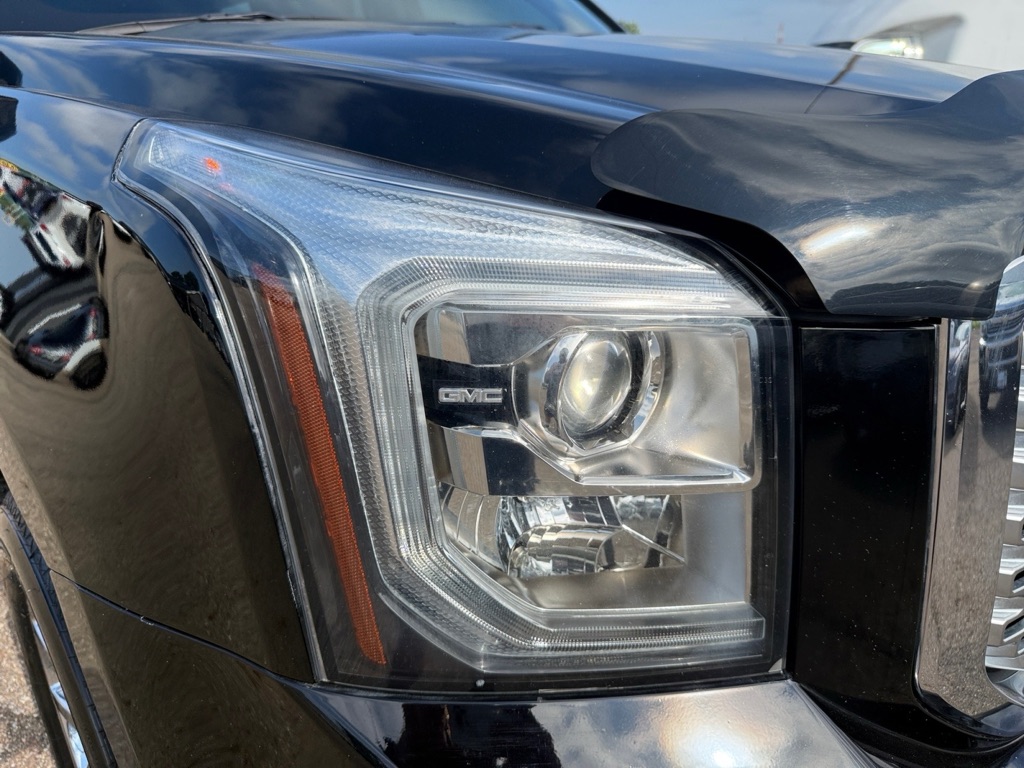 Photo 47 of this GMC YUKON