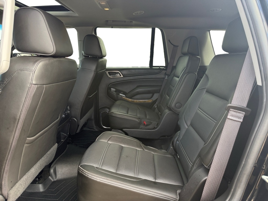 Photo 13 of this GMC YUKON