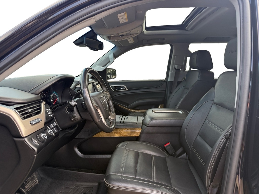 Photo 9 of this GMC YUKON