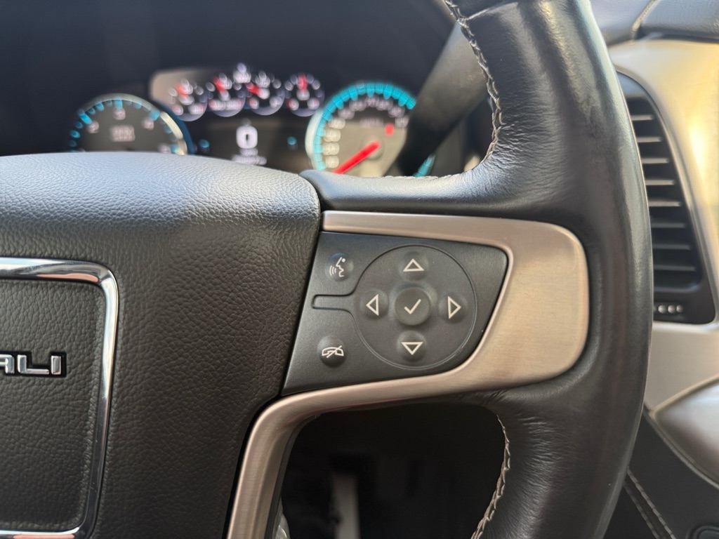 Photo 32 of this GMC YUKON