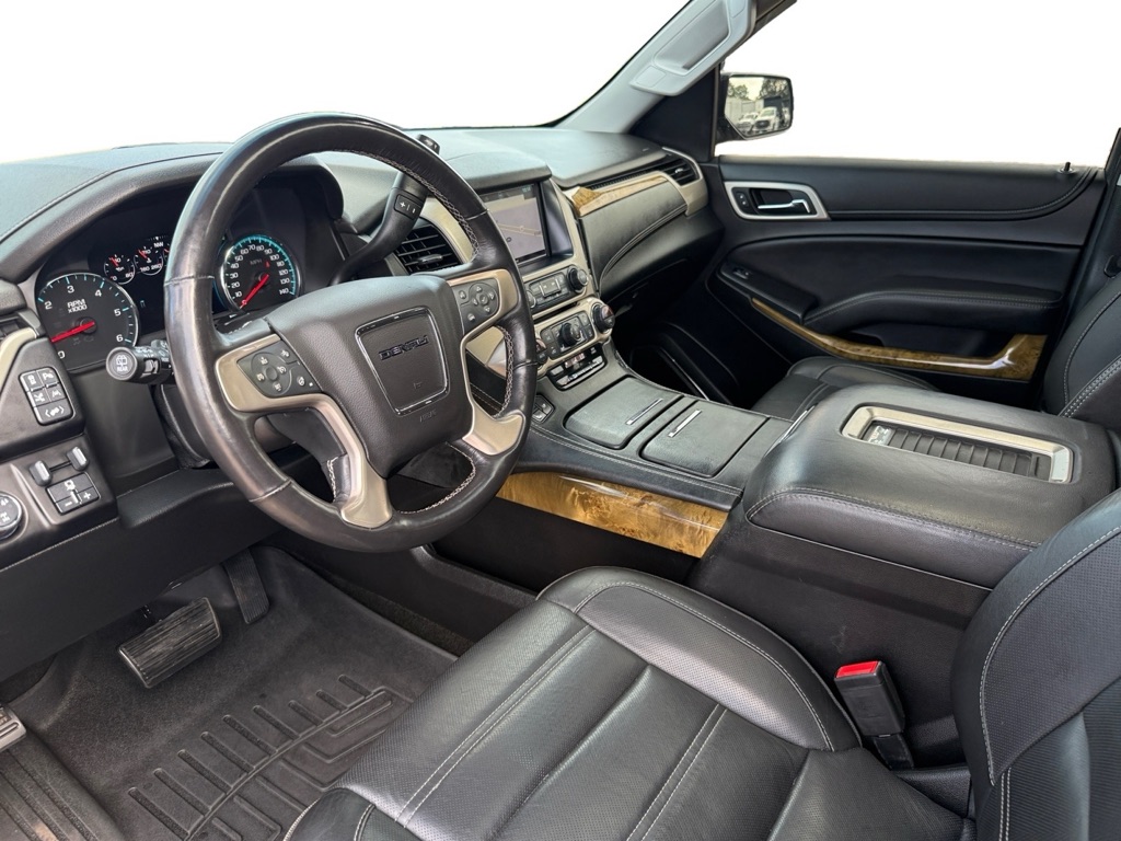 Photo 10 of this GMC YUKON