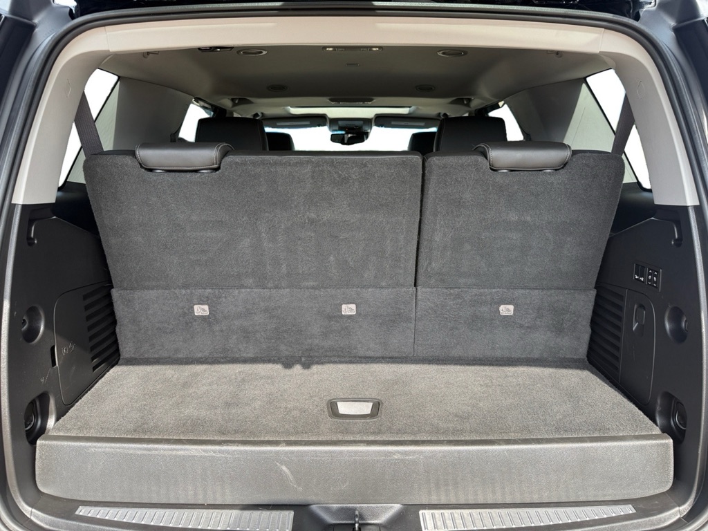 Photo 19 of this GMC YUKON