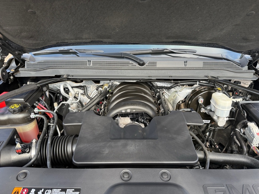 Photo 41 of this GMC YUKON