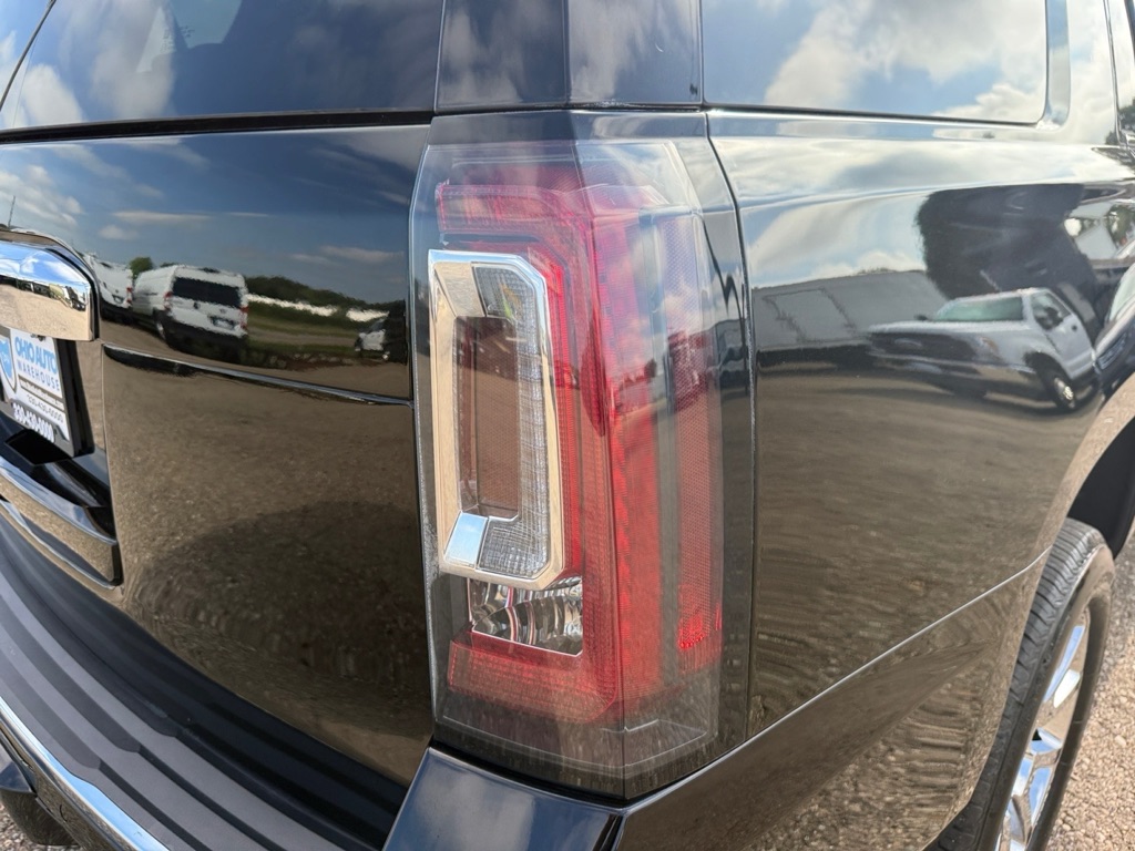 Photo 49 of this GMC YUKON