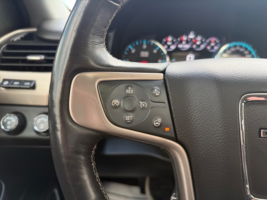 Photo 31 of this GMC YUKON