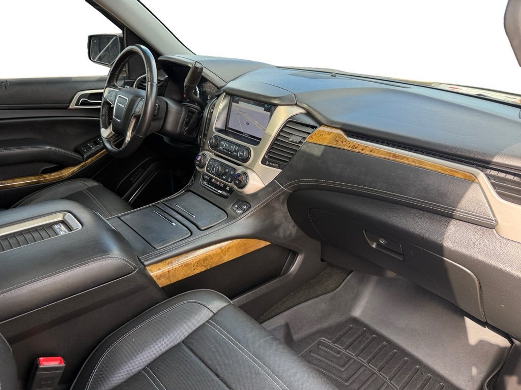 Photo 11 of this GMC YUKON