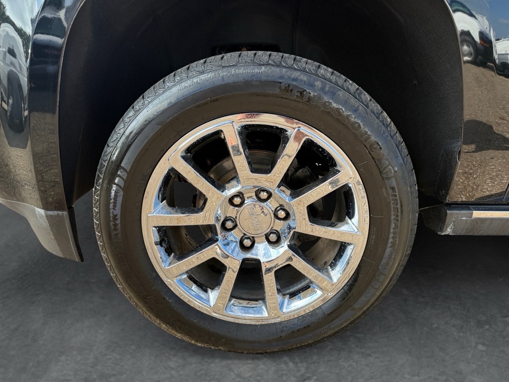 Photo 42 of this GMC YUKON
