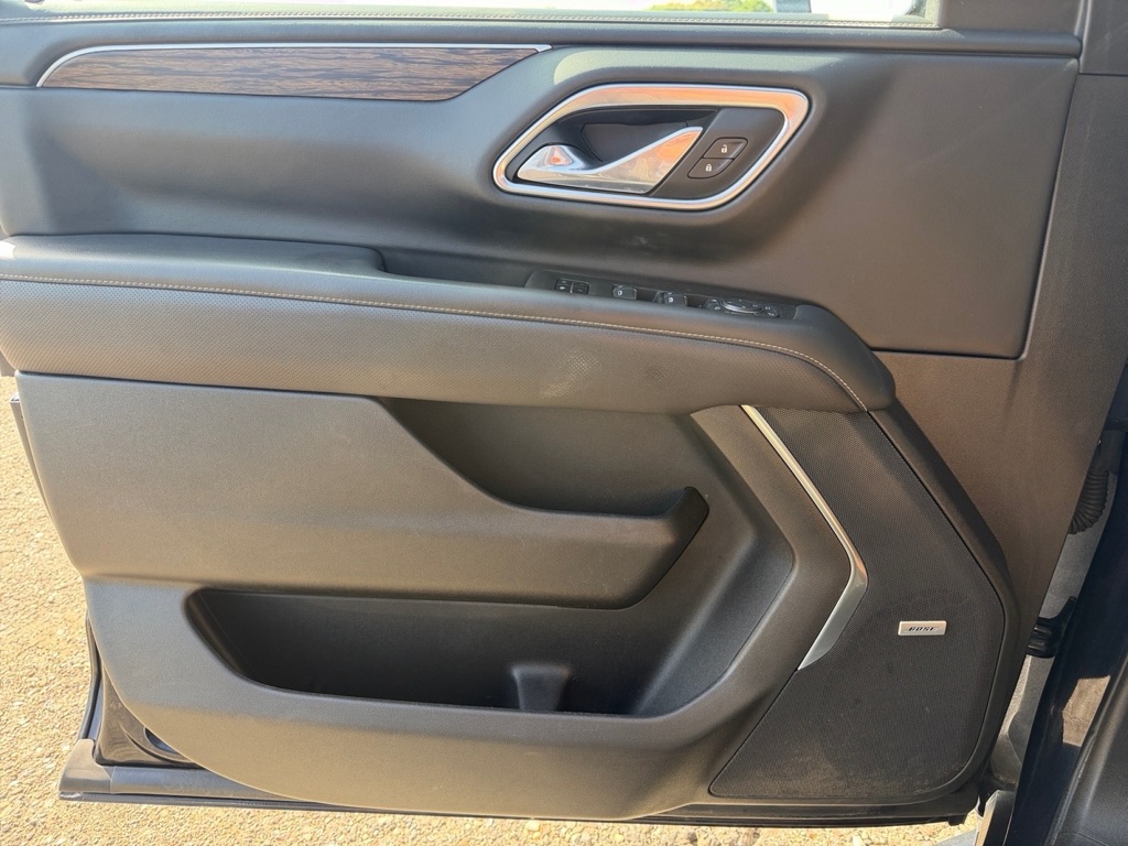 Photo 38 of this CHEVROLET TAHOE