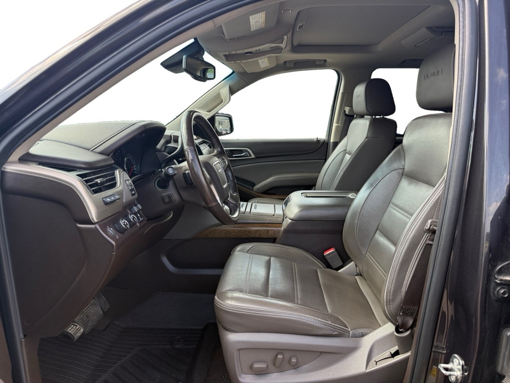 Photo 9 of this GMC YUKON
