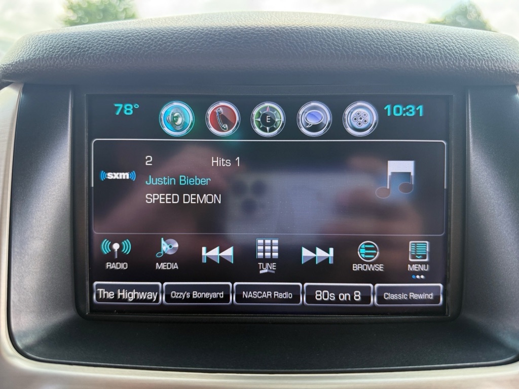 Photo 25 of this GMC YUKON