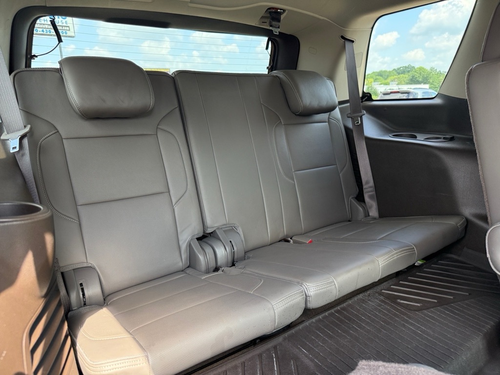 Photo 18 of this GMC YUKON