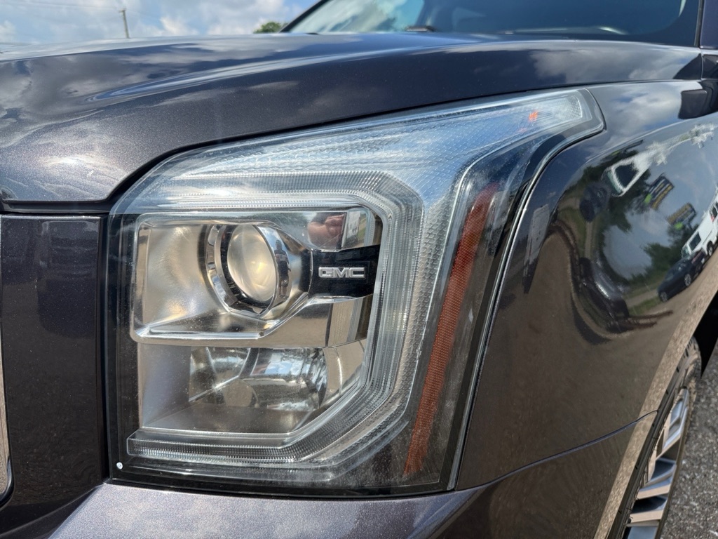 Photo 40 of this GMC YUKON