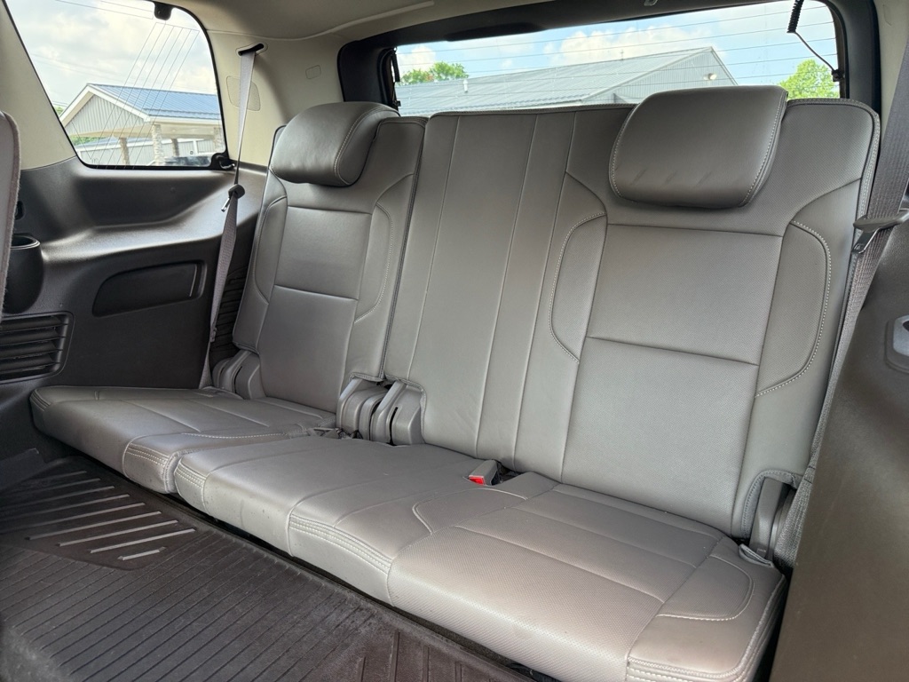 Photo 17 of this GMC YUKON