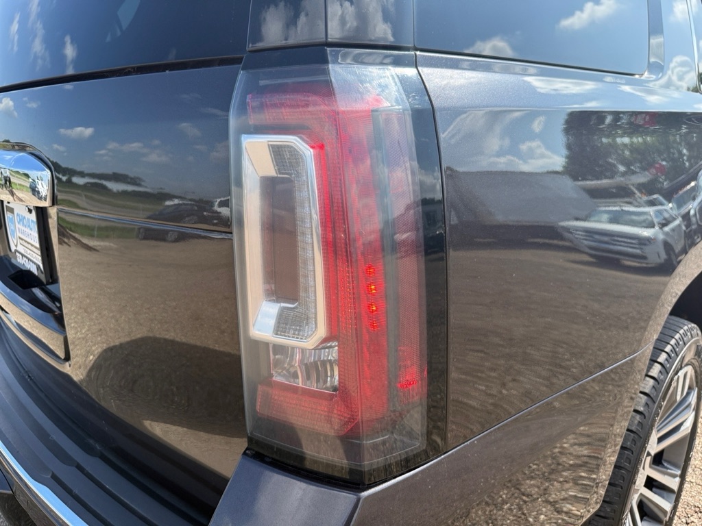 Photo 42 of this GMC YUKON