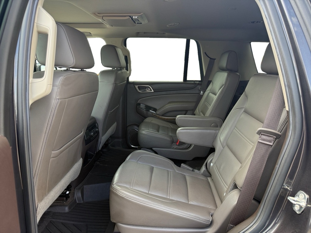 Photo 13 of this GMC YUKON