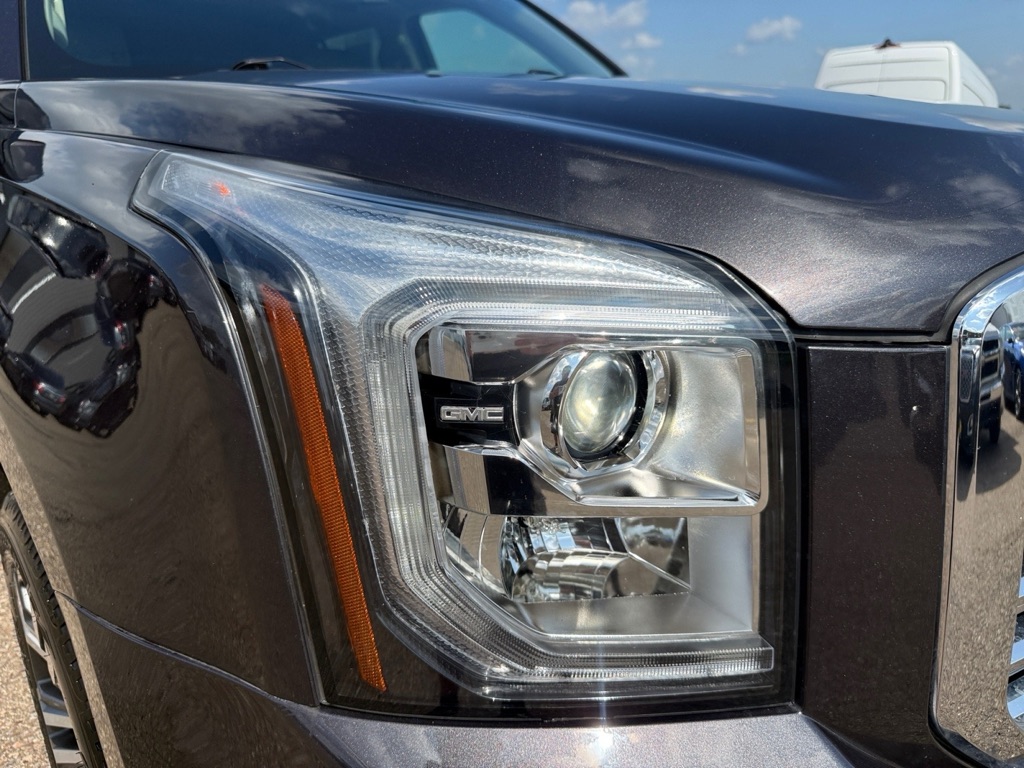 Photo 41 of this GMC YUKON