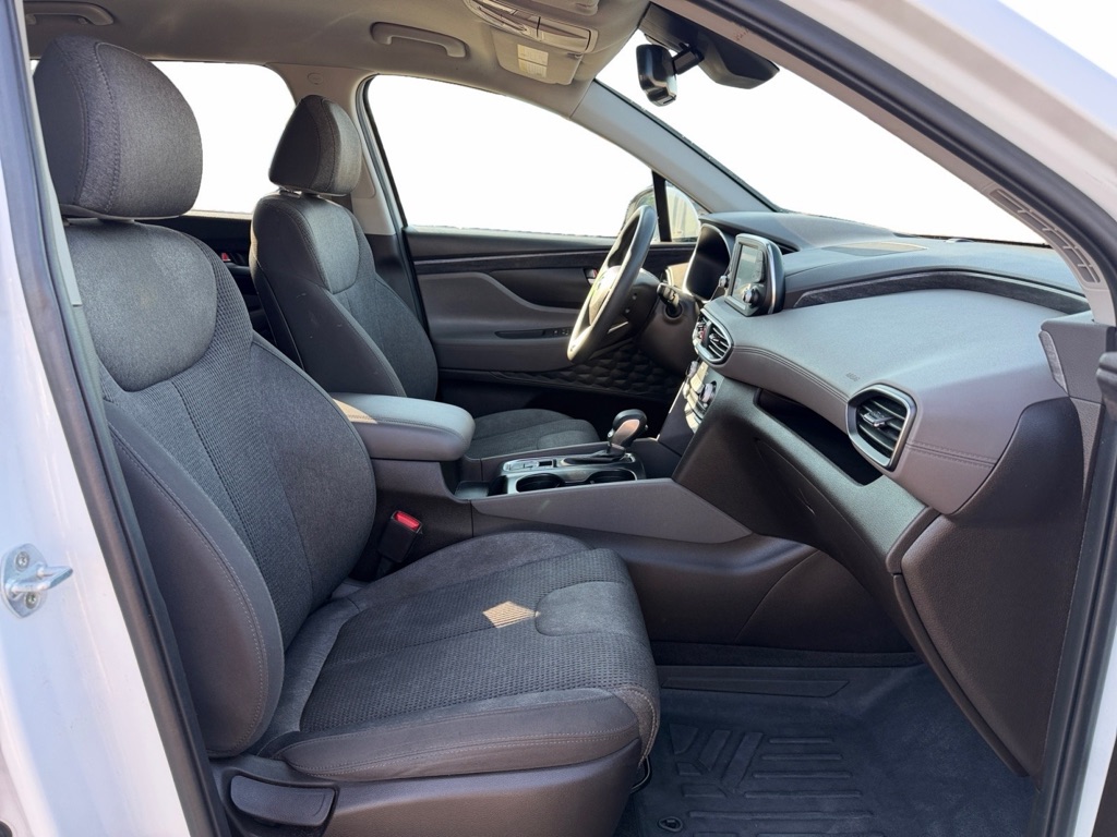 Photo 10 of this HYUNDAI SANTA FE