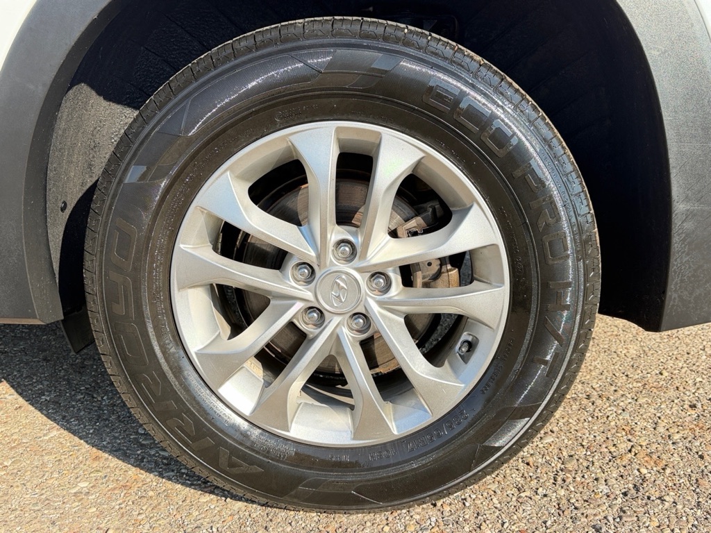 Photo 34 of this HYUNDAI SANTA FE